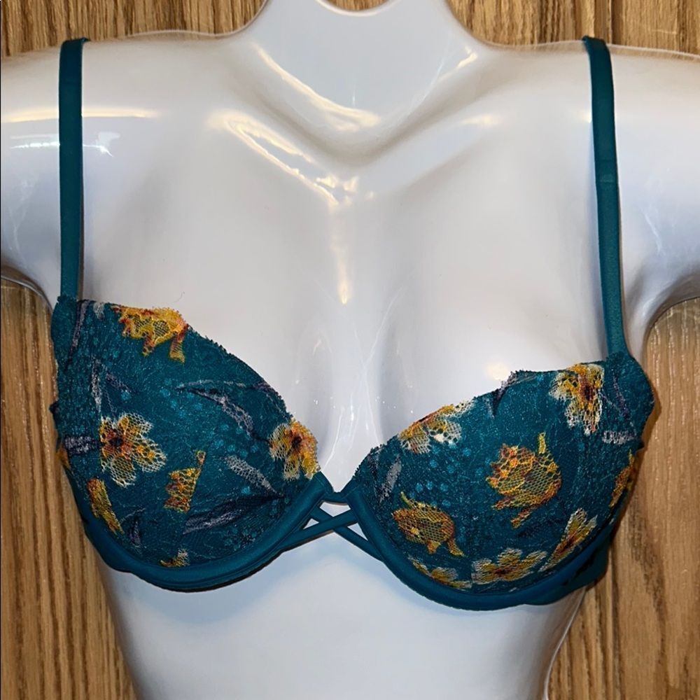PINK Victoria's Secret Teal Bra